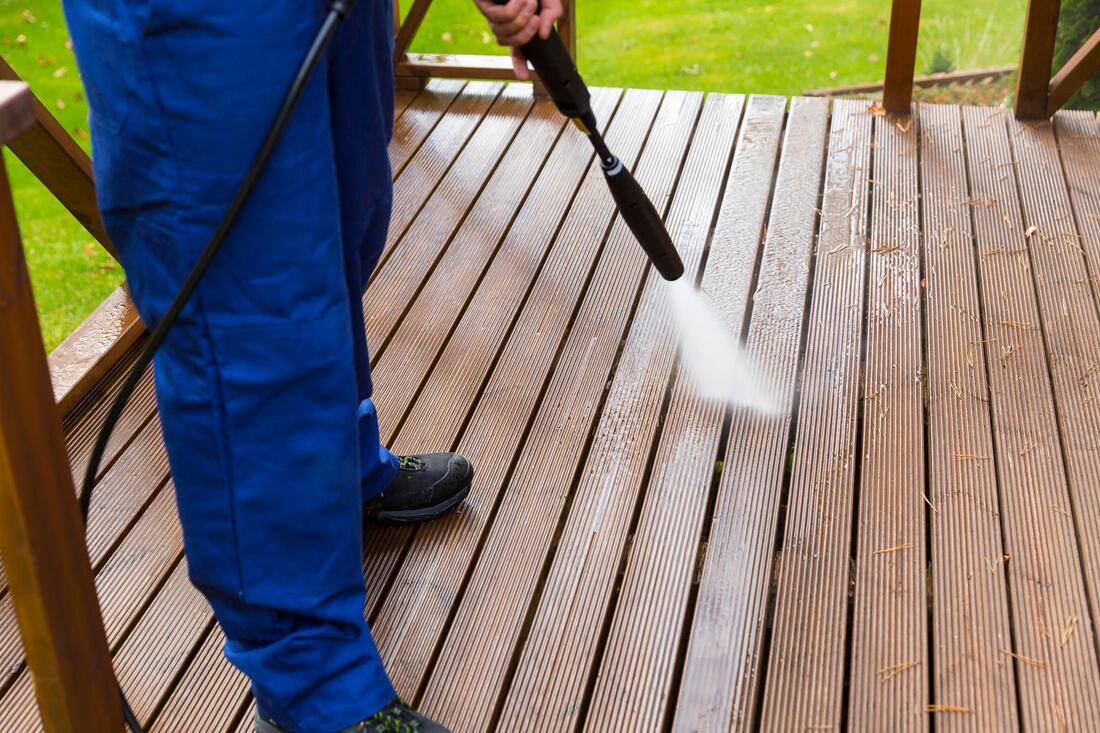 North Bay Deck Cleaning